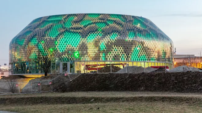 Illumination of zero-energy media facade of the Novartis Pavillon – artwork by Semiconductor