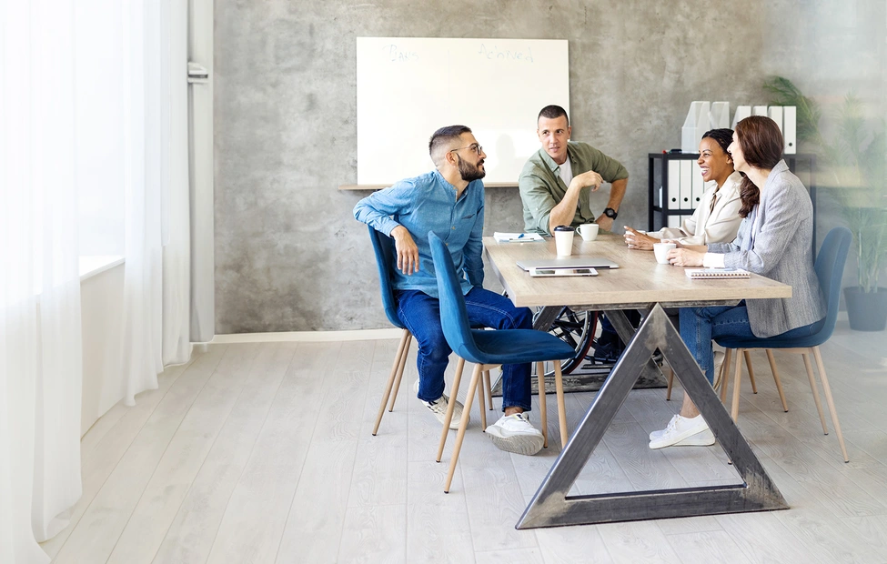 Banner Thrive Together Broschüre