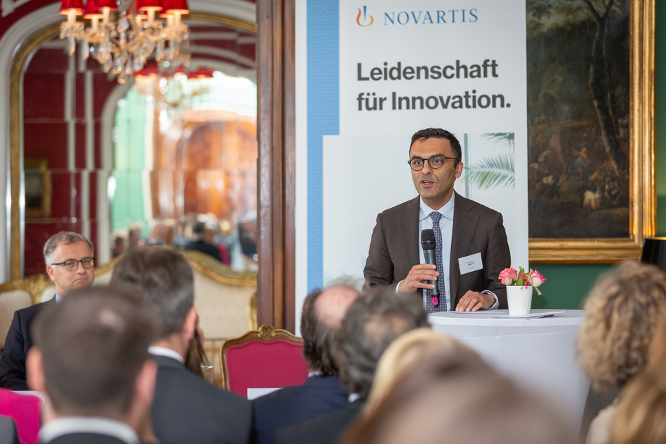 Keynote von Novartis Pharma Geschäftsführer Chinmay Bhatt
