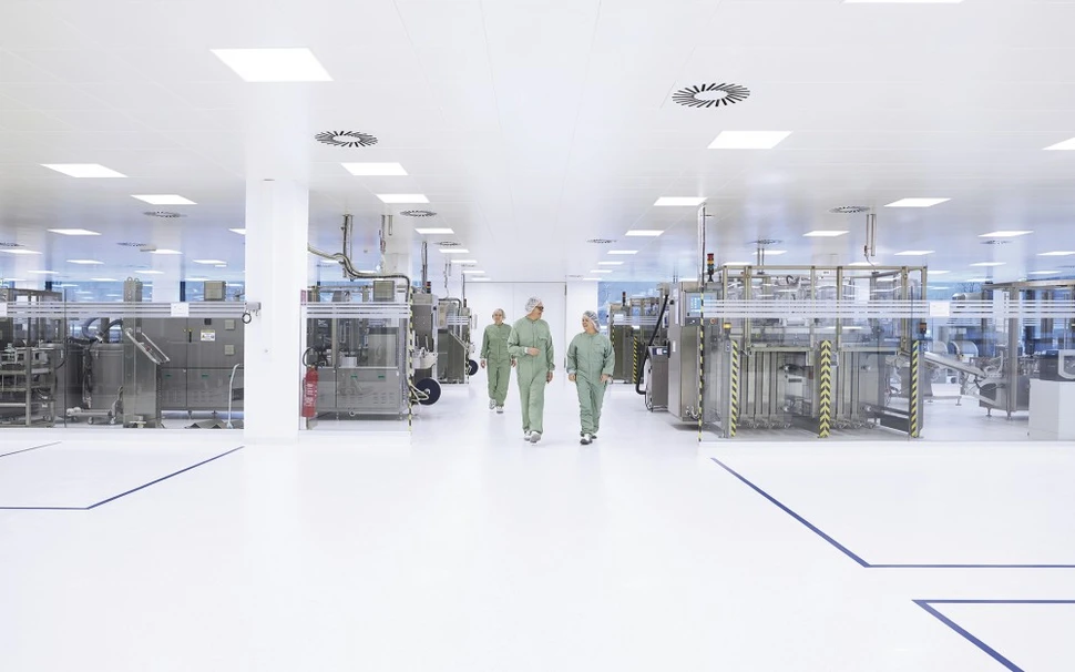 three employer in the production hall