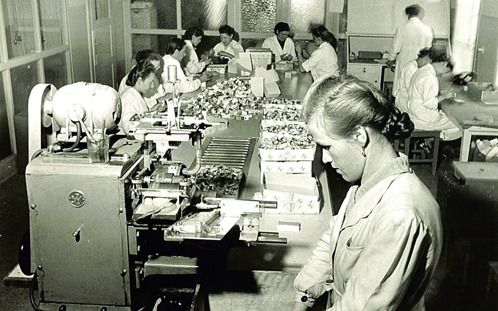 Packaging of sterile products