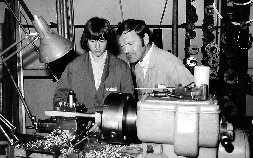 Training manager Hans Kraft with an apprentice