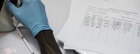 Adverse event reporting card