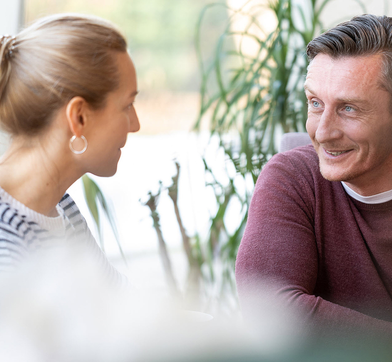 Conversatie tussen een man en een vrouw