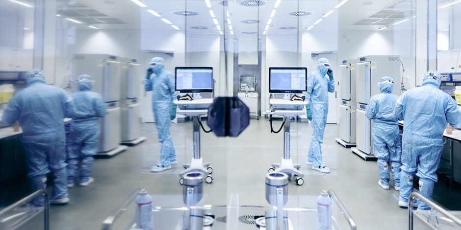 Scientists in lab