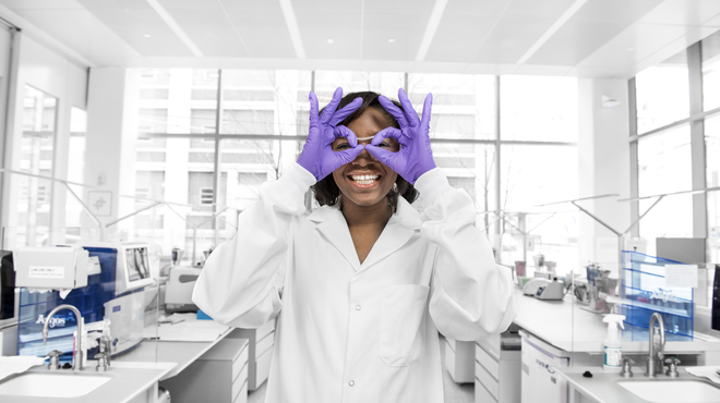 Woman scientist in lab