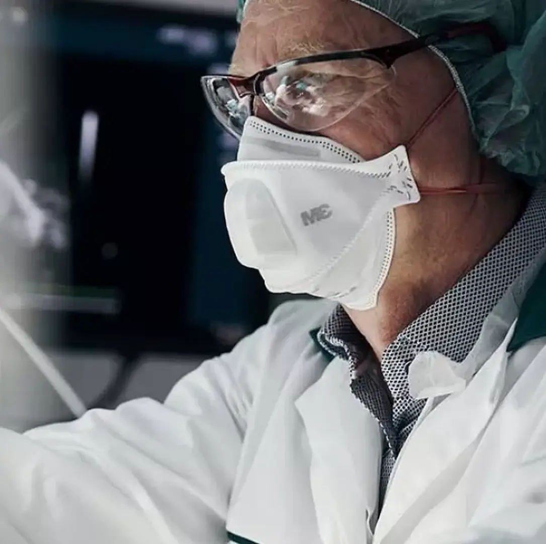 Scientists working in a lab in Schnell