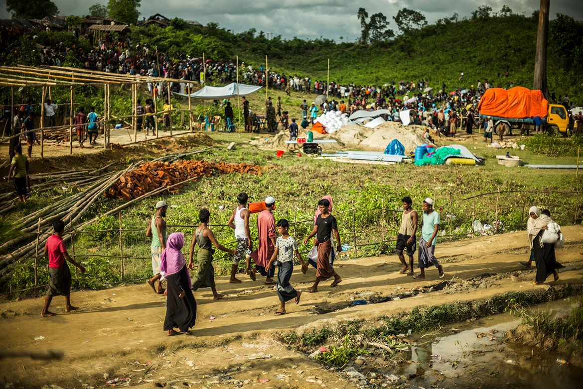 Ressourcen und Hilfsgüter werden in Bangladesh vor Ort verteilt.