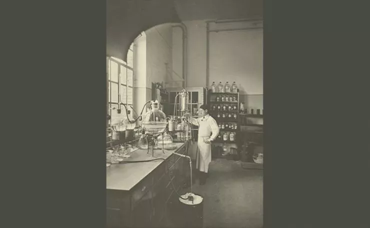 Forschungslabor bei Ciba in Basel, 1914 / Laboratoire de recherche chez Ciba, à Bâle en 1914