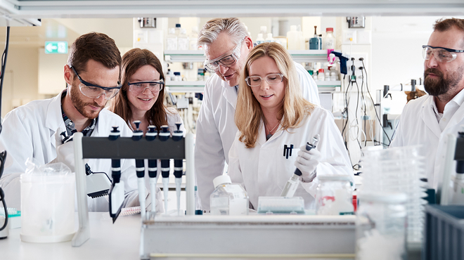 Multidisziplinäres Forschungsteam zur Entwicklung verbesserter Transplantationstherapien / Une équipe de recherche pluridisciplinaire pour développer de meilleures thérapies de transplantation Multidisziplinäres Forschungsteam zur Entwicklung verbesserter Transplantationstherapien / Une équipe de recherche pluridisciplinaire pour développer de meilleures thérapies de transplantation