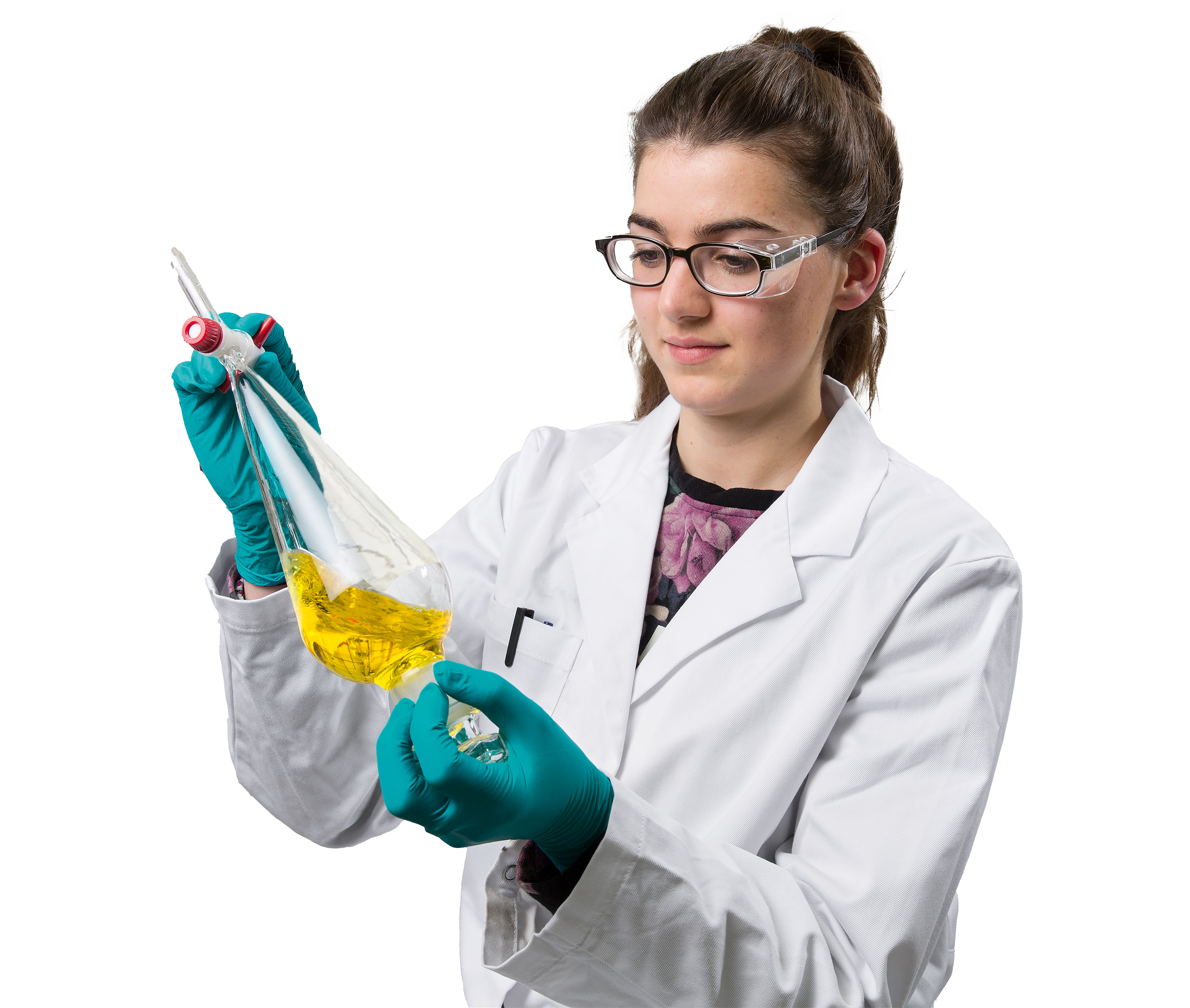 Une employée de laboratoire chez Novartis