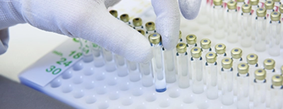 Ampule s chemickým roztokem