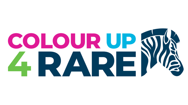 Logo mit pinker und grüner Schrift „Colour Up 4 Rare“ neben einem dunkelblauen Zebrakopf