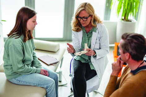 Arst räägib patsientidega