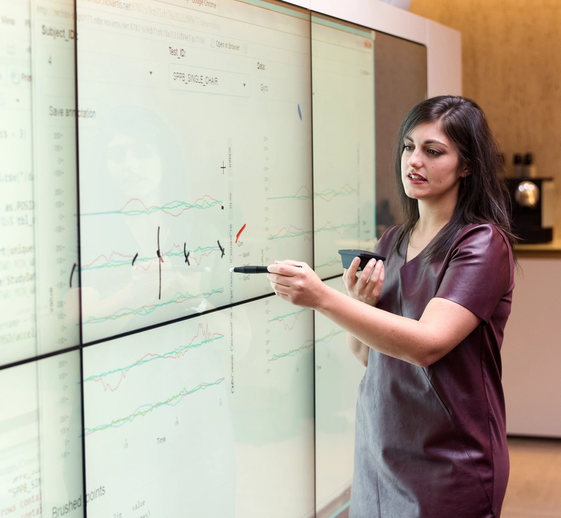 Trabajadora de Novartis