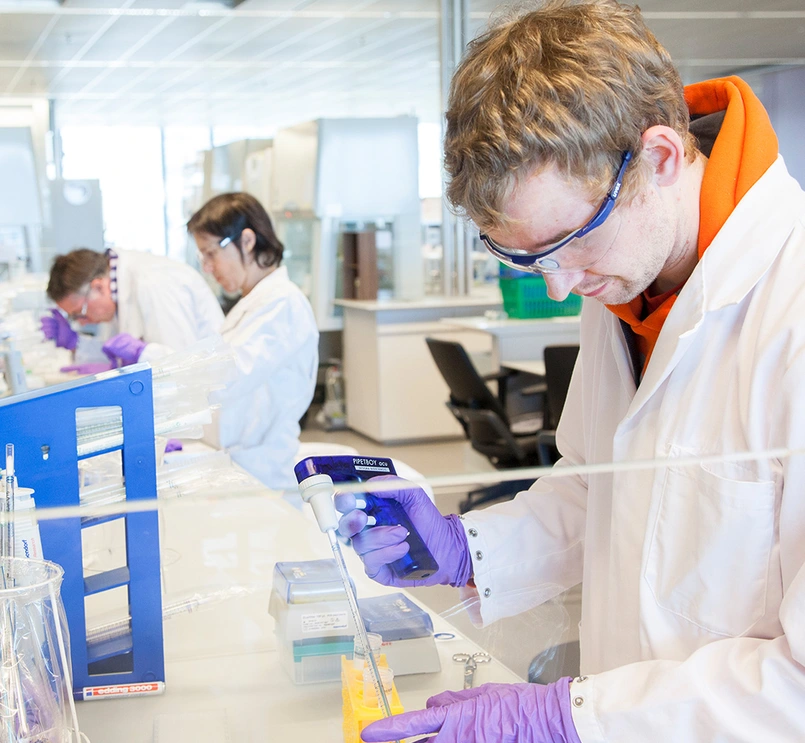 Científico en Novartis