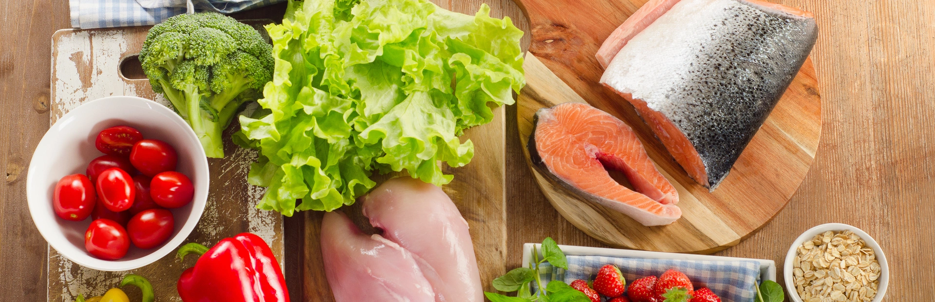 Distintos alimentos de una dieta saludable