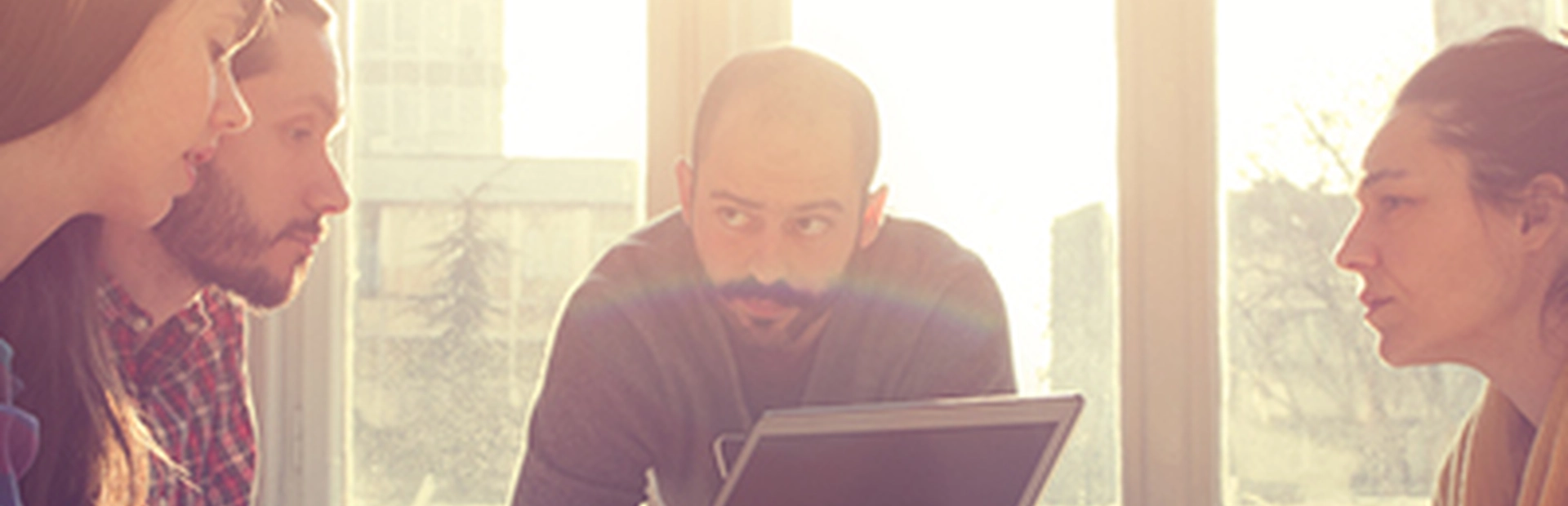 Reunión de trabajo en la oficina