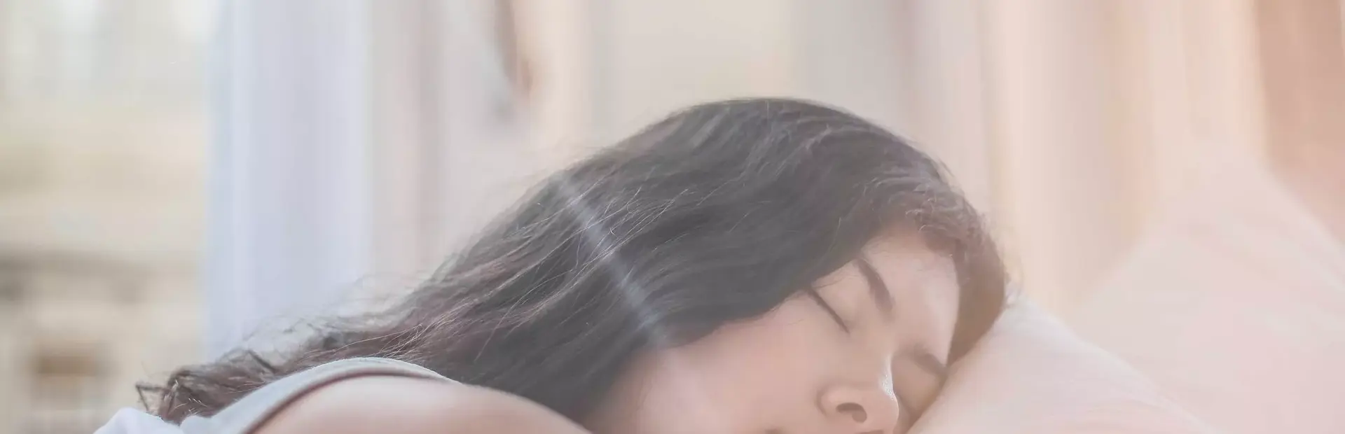 Mujer durmiendo profundamente