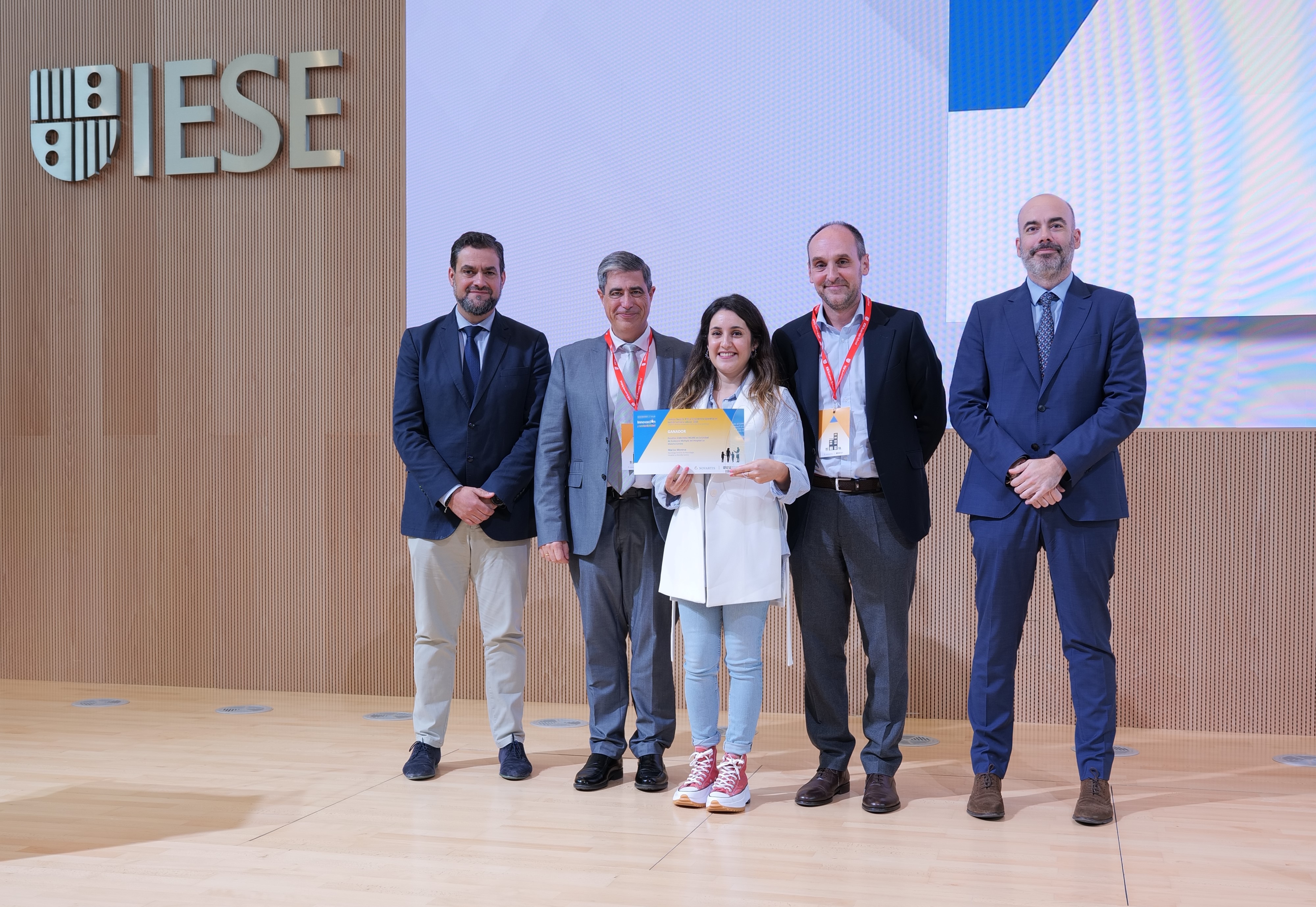 Marisa Moreno con el resto del equipo del Hospital Mancha Centro, de Ciudad Real
