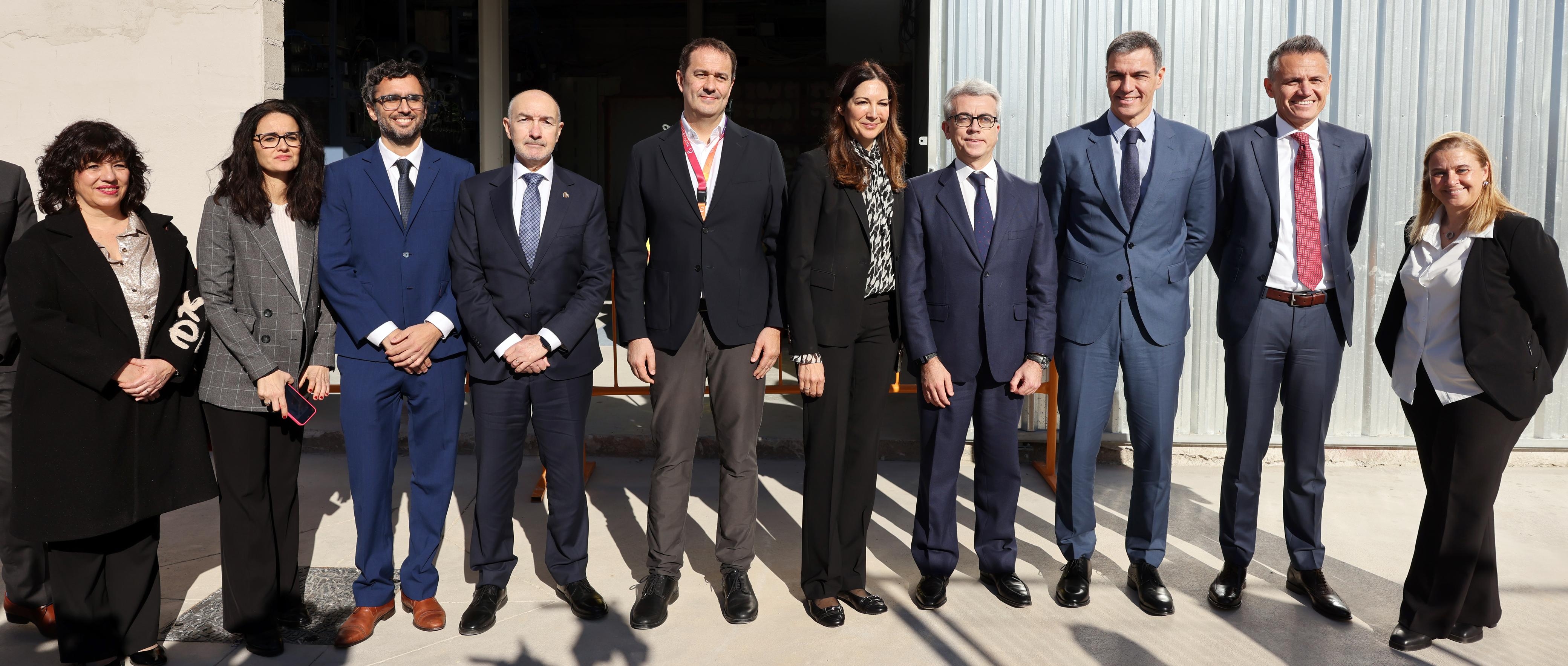 El presidente del Gobierno visita la planta de Novartis en La Almunia 