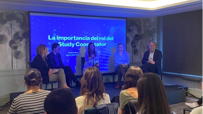 De izquierda a derecha: Raquel Solergastó, Iván Victoria, Núria Bascuñana, Neus Cols y Juan Carlos García Pagán en la mesa redonda del evento