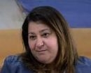 Photo de Mina, coordinatrice pédagogique, atteinte d’une forme rare de leucémie depuis 2003