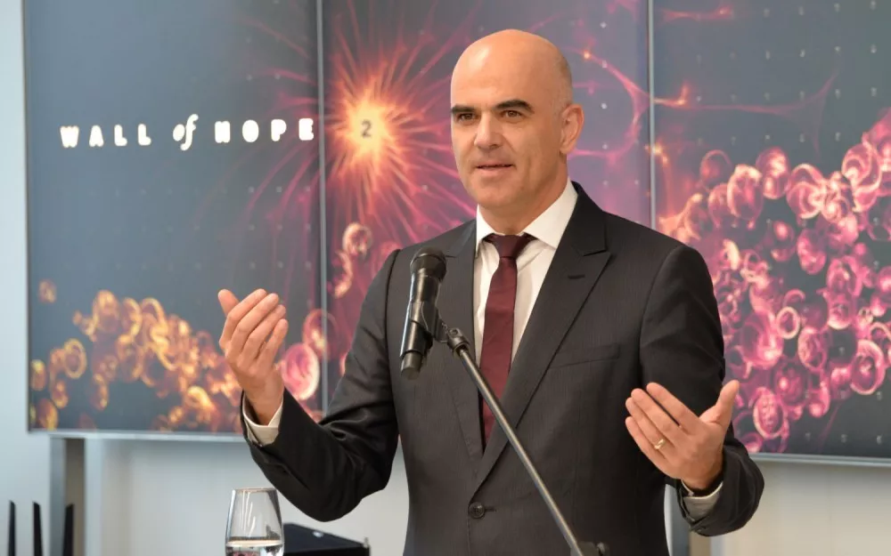Federal Councillor Alain Berset speaks about the importance of this hub for Switzerland.