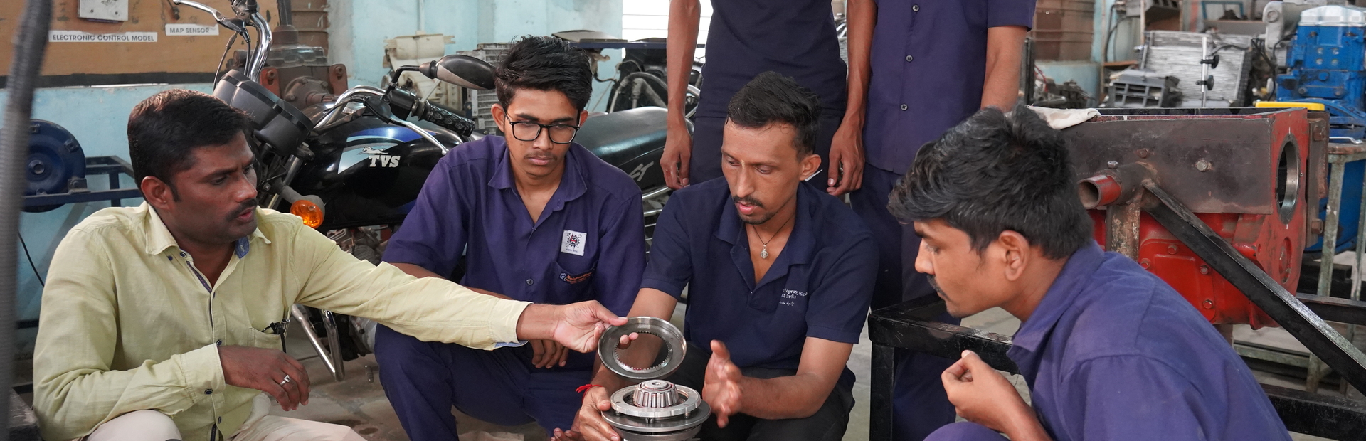 A group of mechanical students working