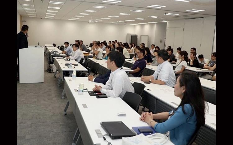 slideshow LGBT award 01