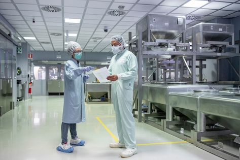 Mokslininkai laboratorijoje