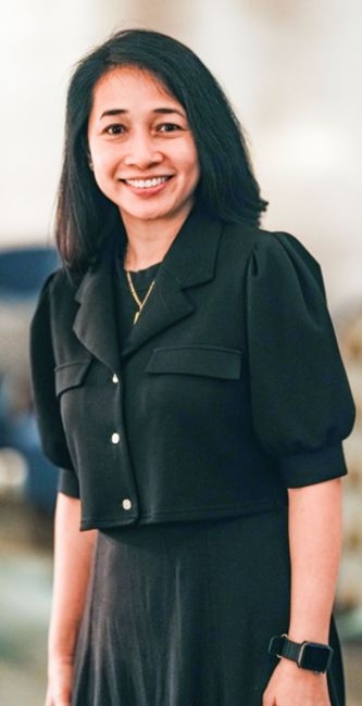 Dr. Lourdes Ella Santos