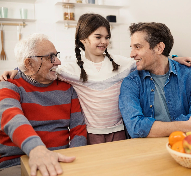 Rodzinna rozmowa przy stole