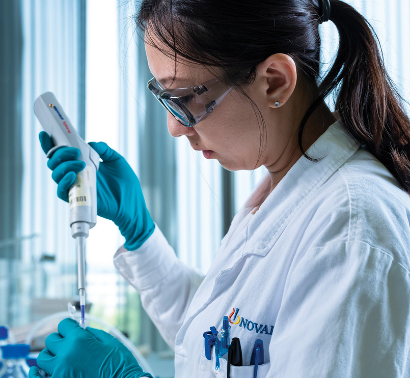 Doenças - Cientista no laboratório