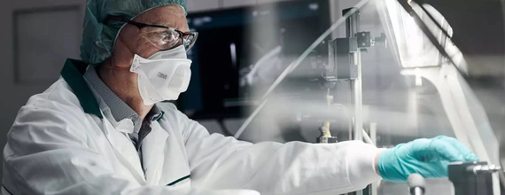 Scientist working in a lab in Schnell