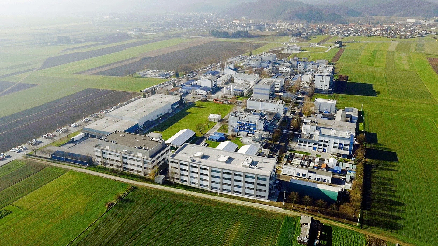 Novaris Slovenija, lokacija Mengeš