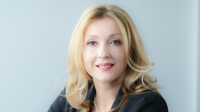 Dr. Mateja Kramer