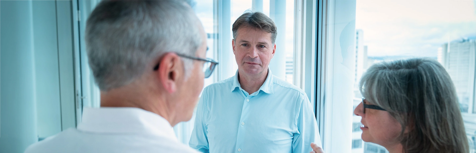 Thomas Severin discussing in a meeting room