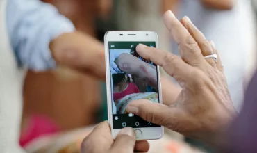 Leprosy diagnosis using a smartphone