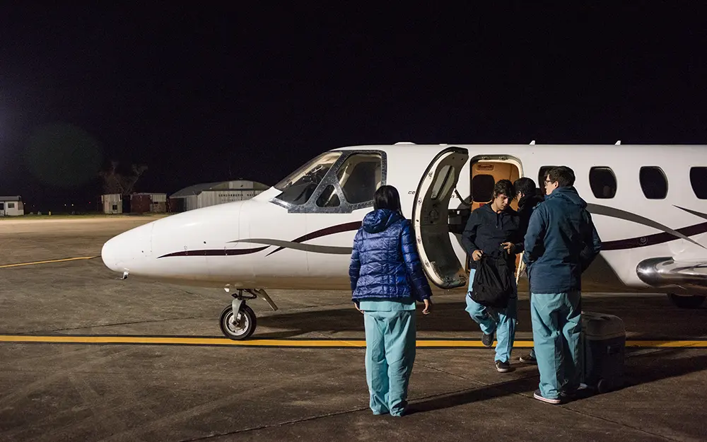 Transplant team transports donor liver