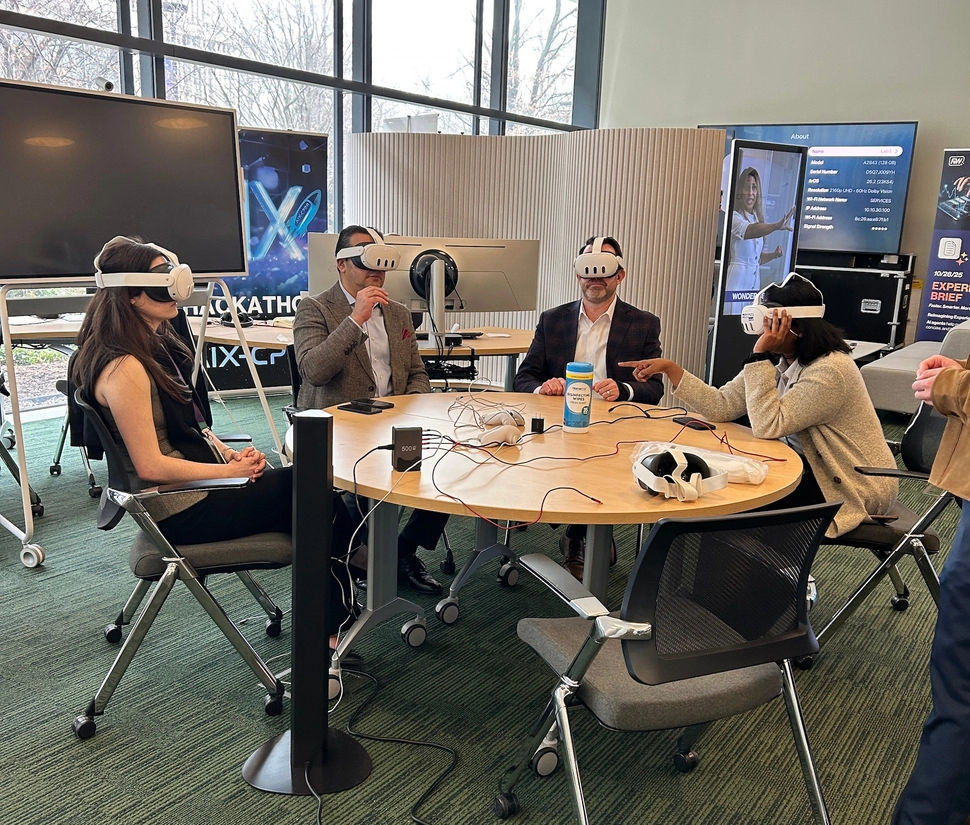 Novartis employees testing new tools & technologies in the GARAGE by iLab