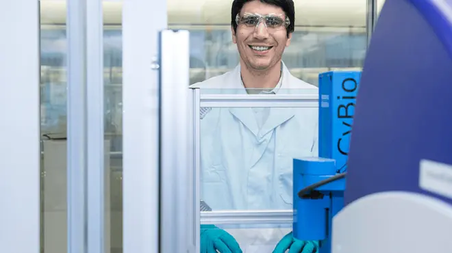 Bernardo Bazet Lyonnet begins his search for a new medicine