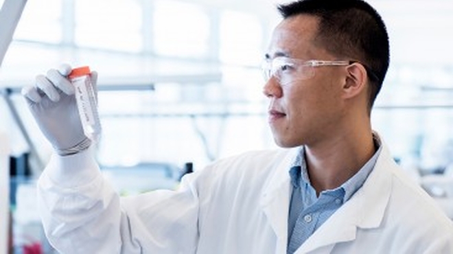 Scientist in lab Scientist in lab