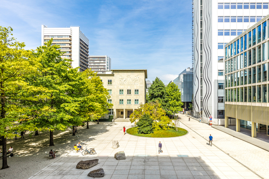 View of Forum 1 and Fabrikstrasse, Novartis Campus Basel
