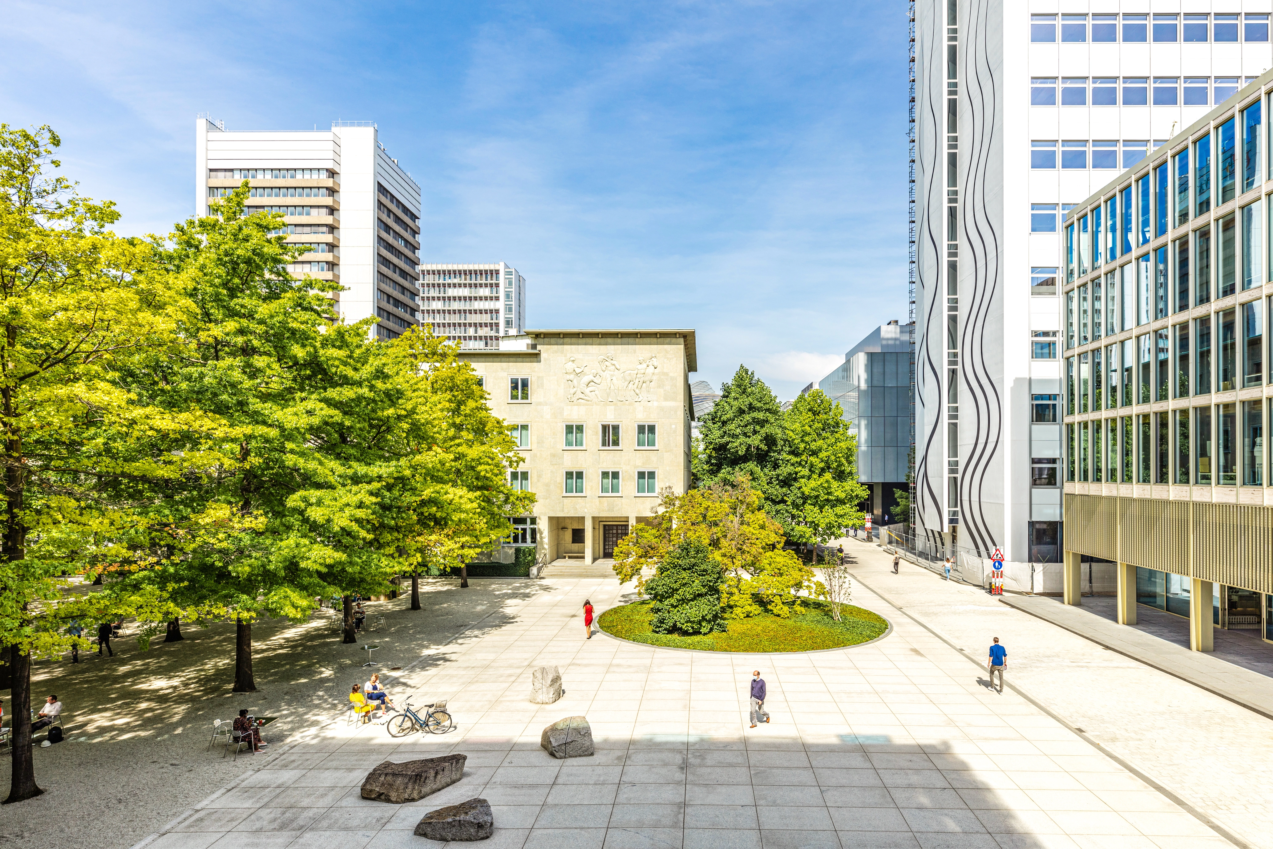 View of Forum 1 and Fabrikstrasse, Novartis Campus Basel