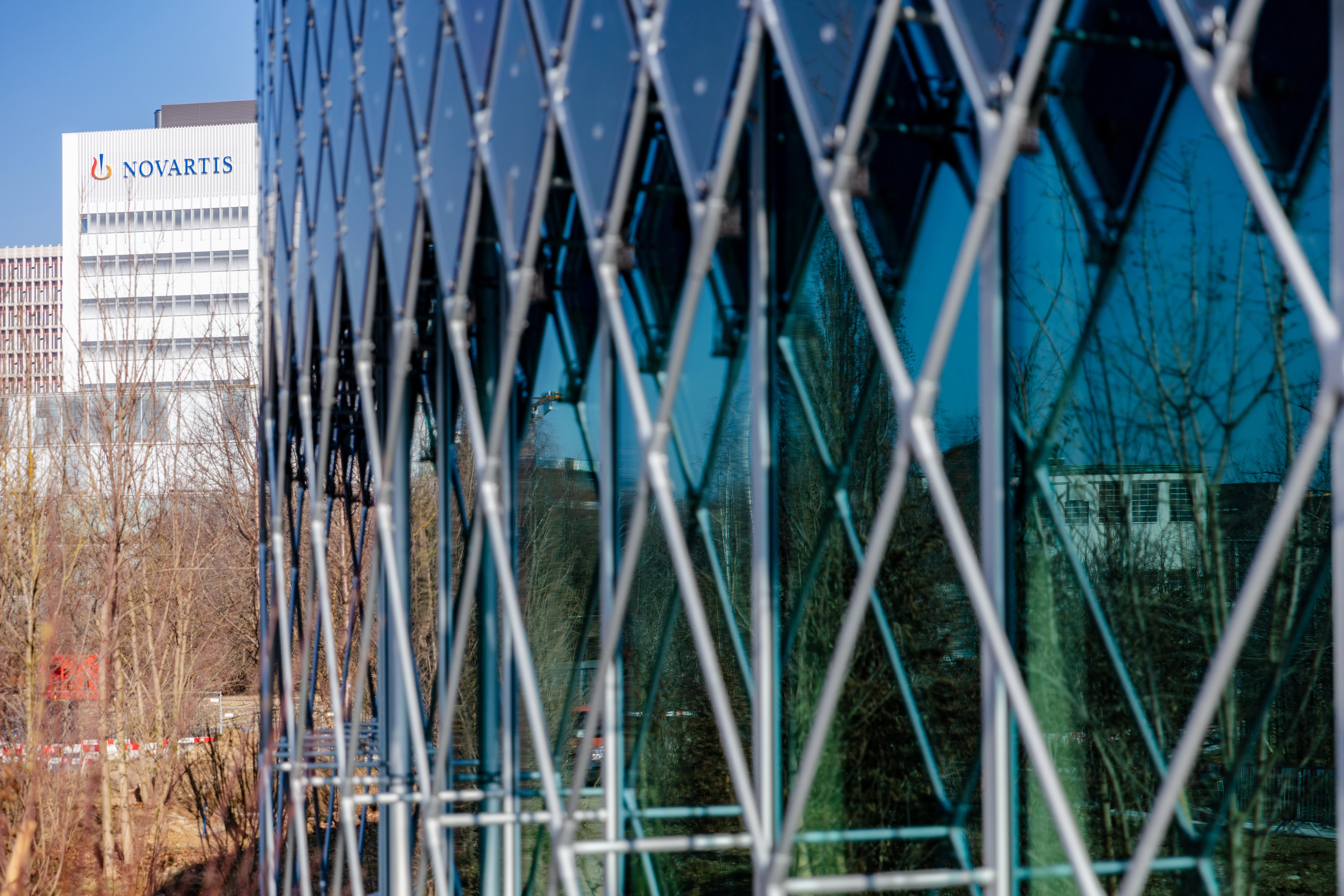 Novartis Pavillon with Banting 1 in the background