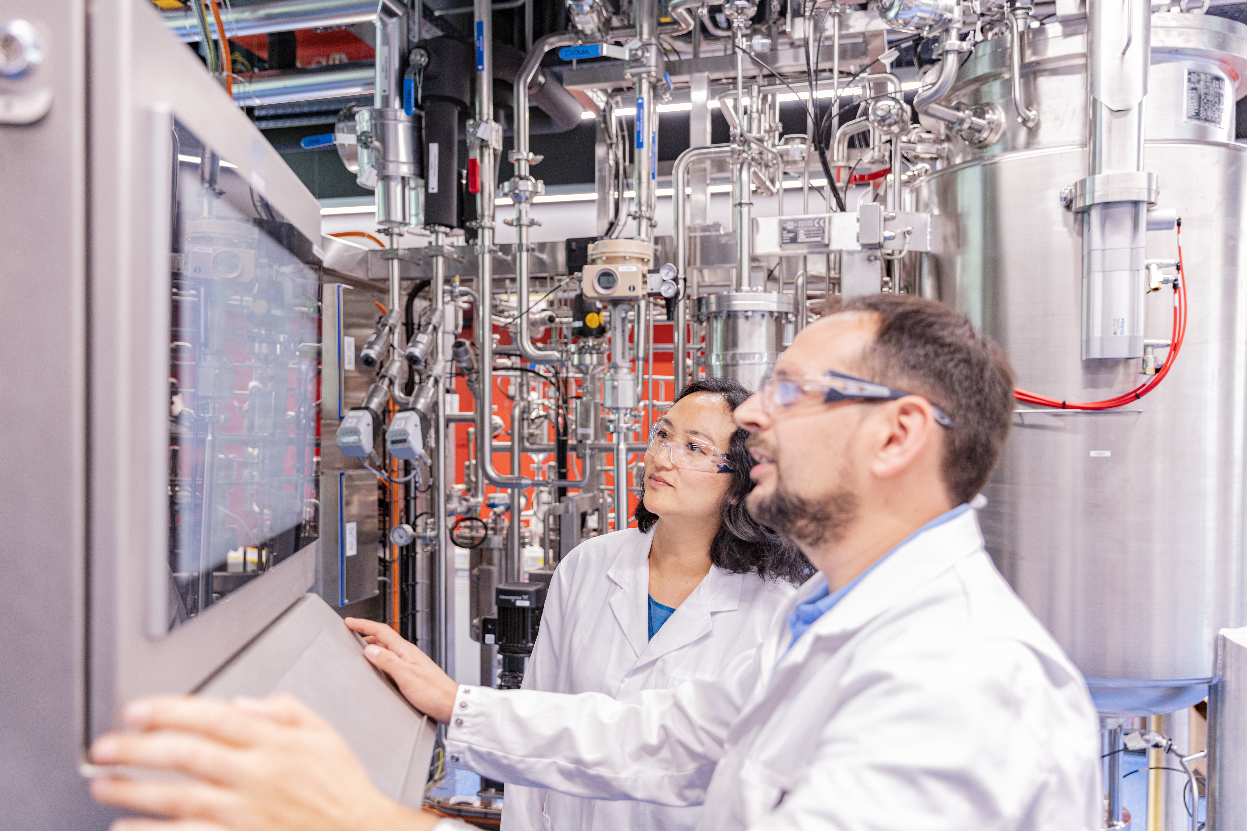 Scientists in the fermentation hub of Banting 1