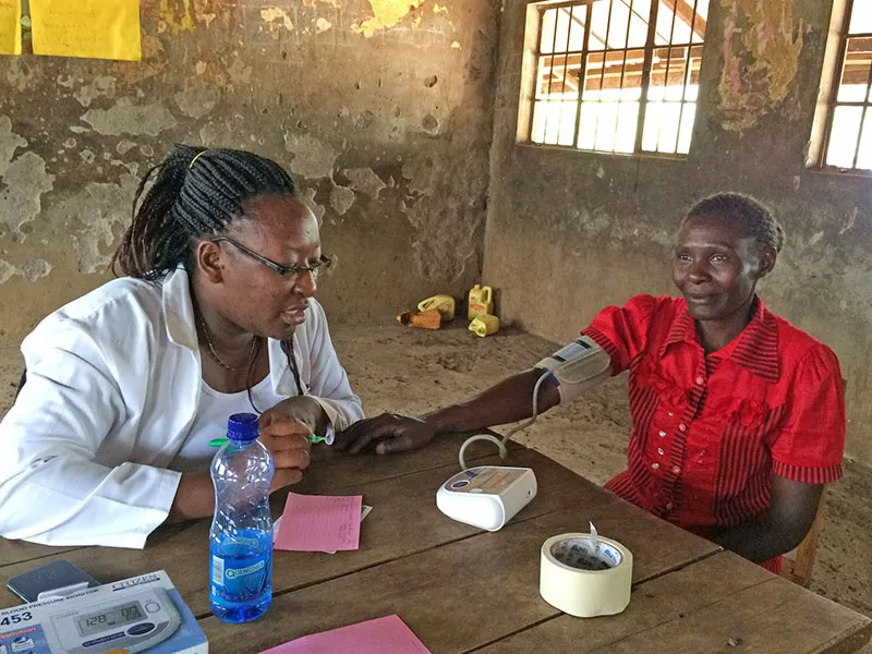 Diagnostic at Familia Nawiri health camp in Kenya