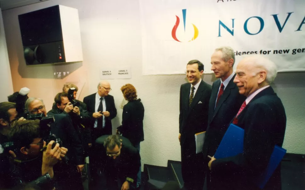 In an unexpected media conference on March 7th 1996, Ciba-Geigy and Sadnoz announced their merger to form Novartis.