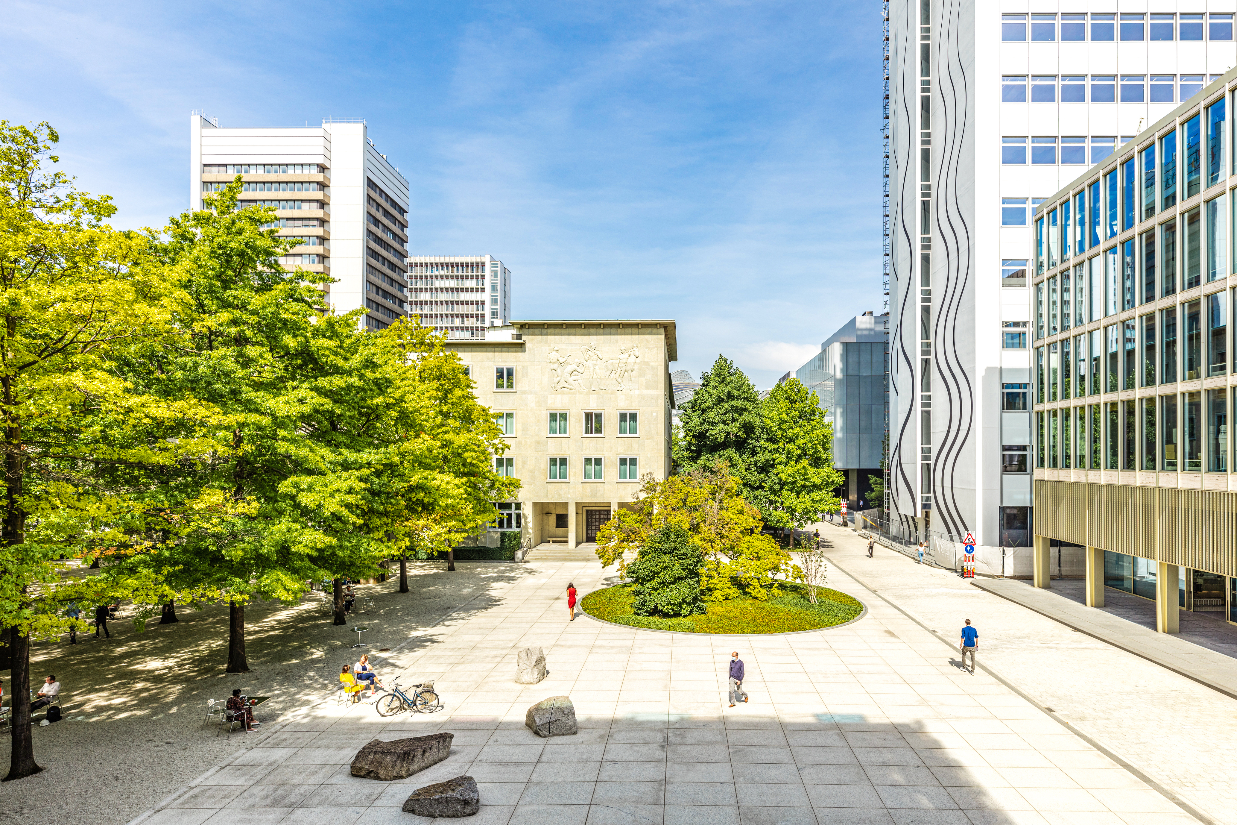 View of Forum 1 and Fabrikstrasse, Novartis Campus Basel